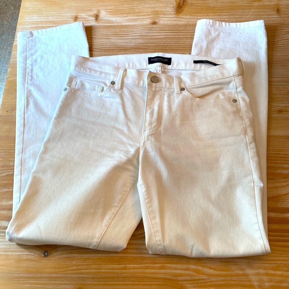 Banana Republic Slim Straight - 27
